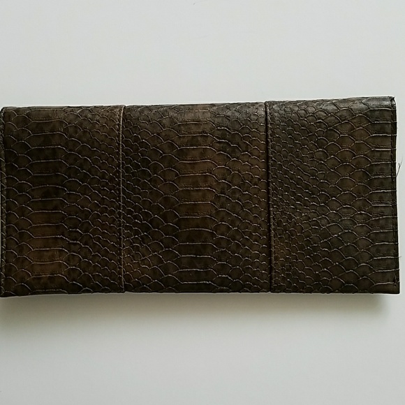 NWT DARK BROWN CLUTCH - Picture 4 of 4